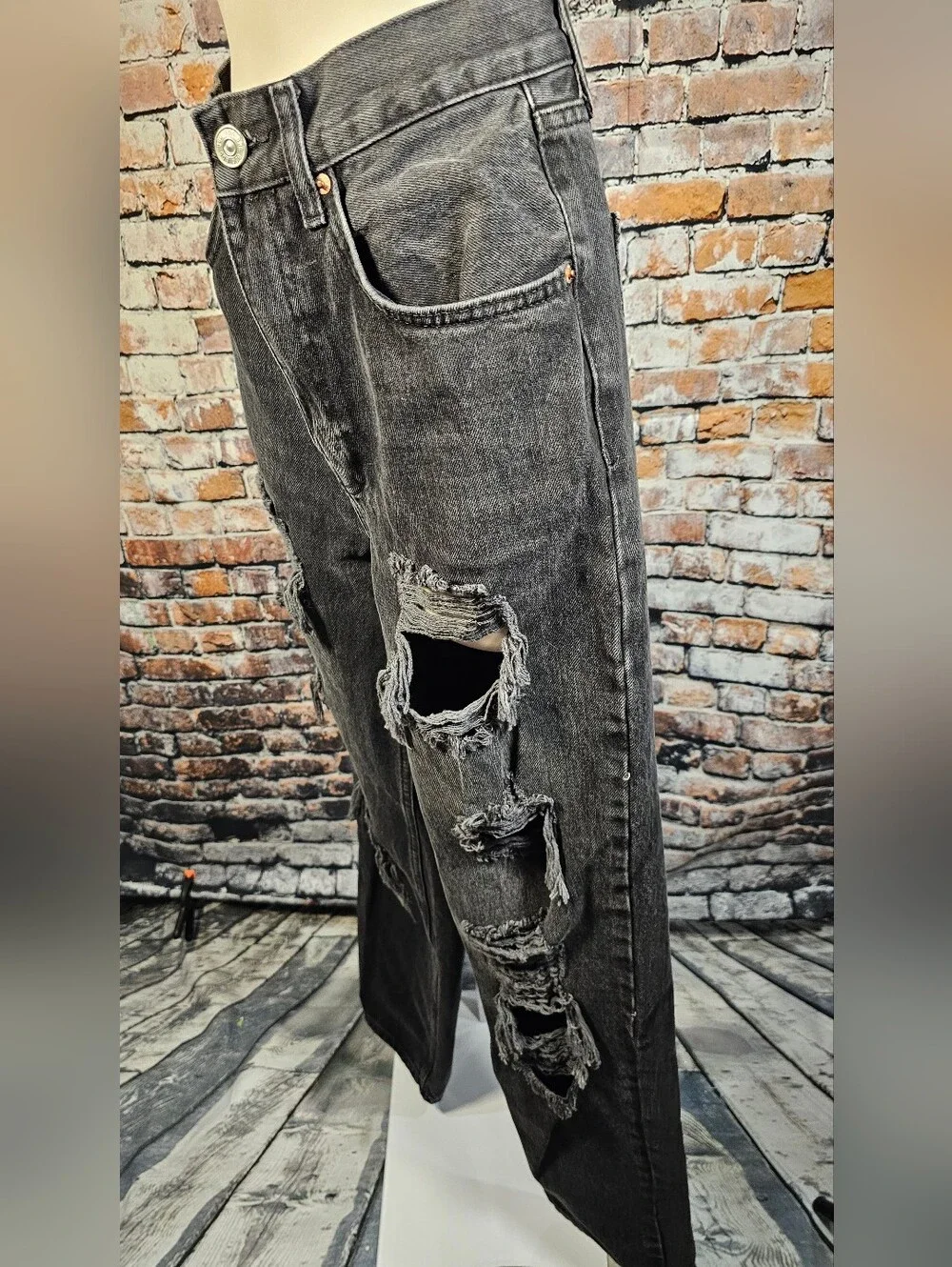 BDG Urban Outfitters High Rise Baggy Jeans Distressed Black Wash Size 27